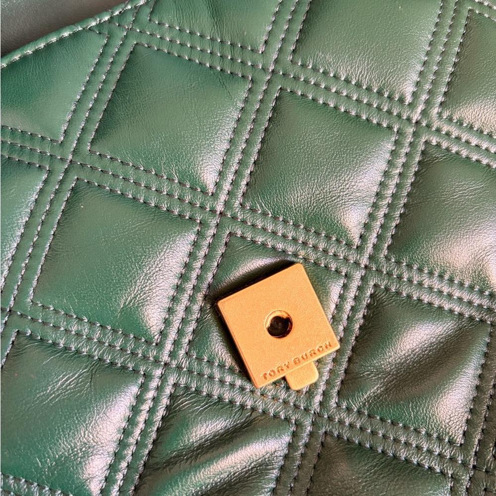 Tory Burch Green Quilted Shoulder Bag - Picture 3 of 9